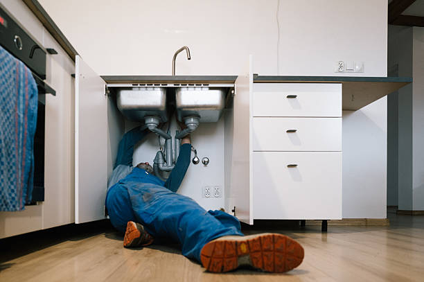 Professional Emergency Plumber technician working in Dameron, MD
